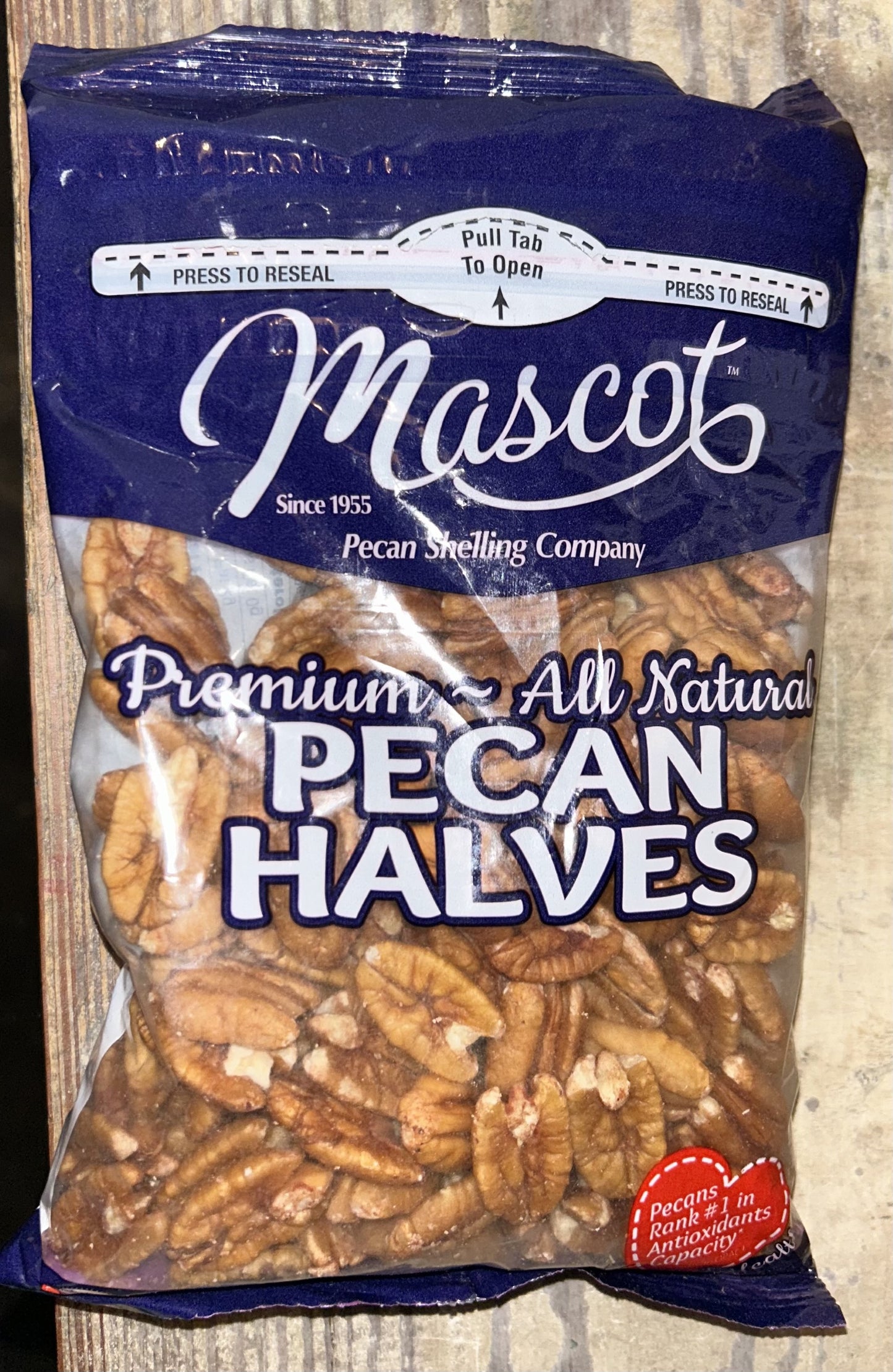 12oz Mascot Pecan Halves